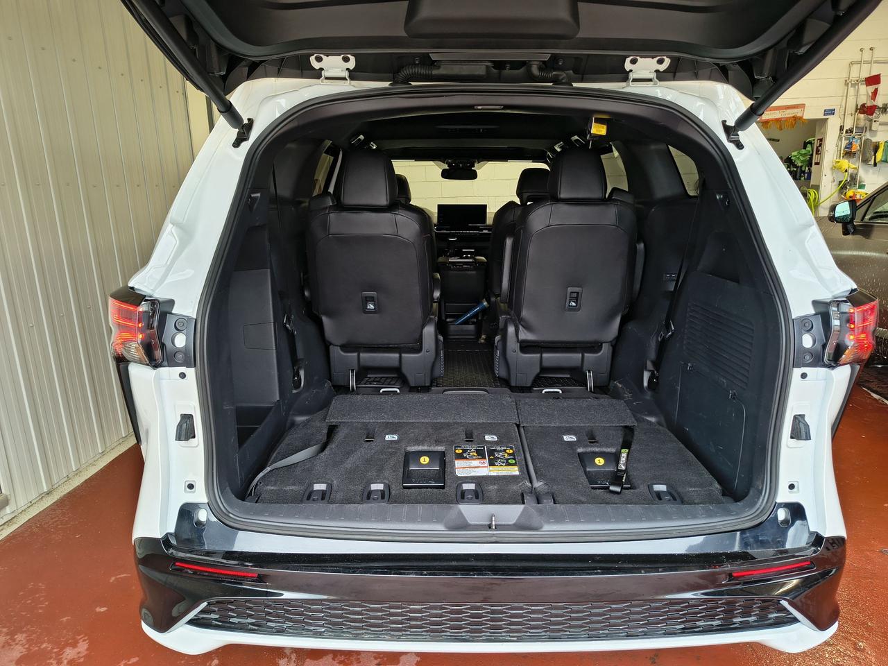 2025 Toyota Sienna XSE Photo