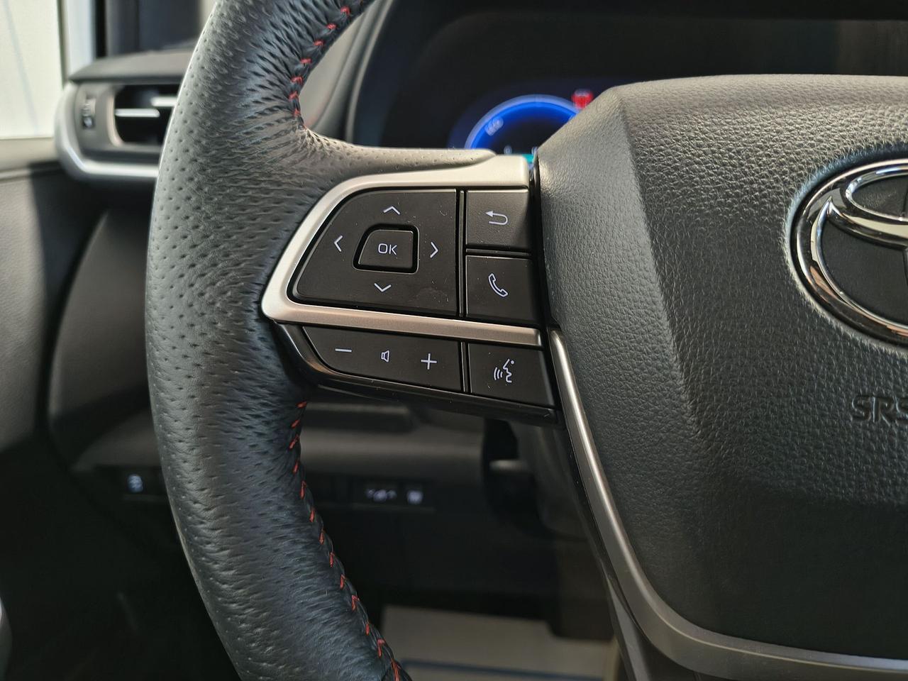 2025 Toyota Sienna XSE Photo0