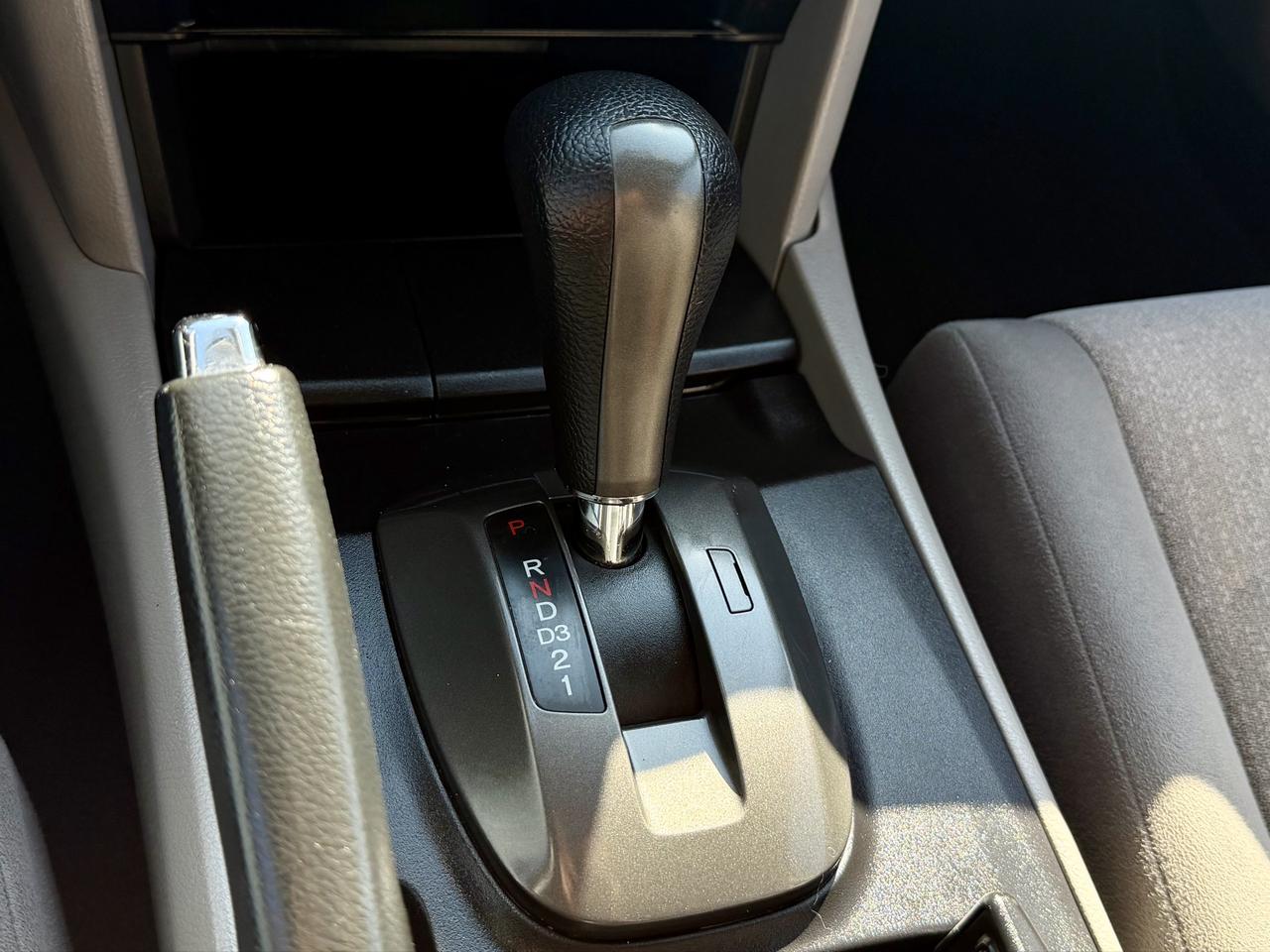 2008 Honda Accord FINANCING AVAILABLE Photo12