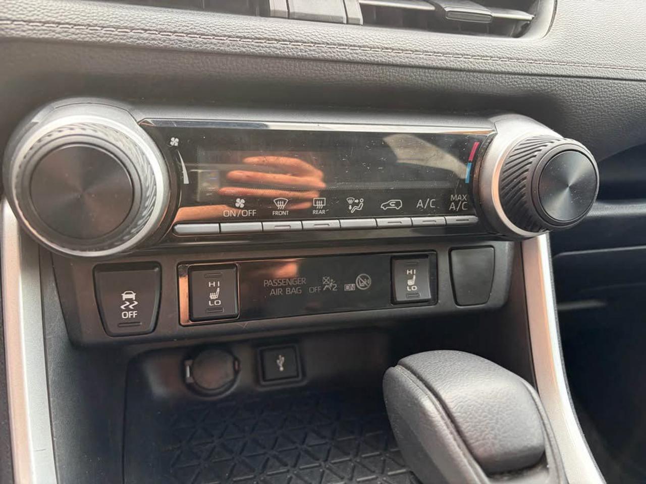 2020 Toyota RAV4 LE - Photo #3