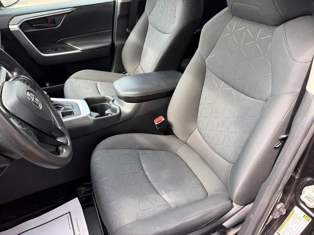 2020 Toyota RAV4 LE - Photo #8