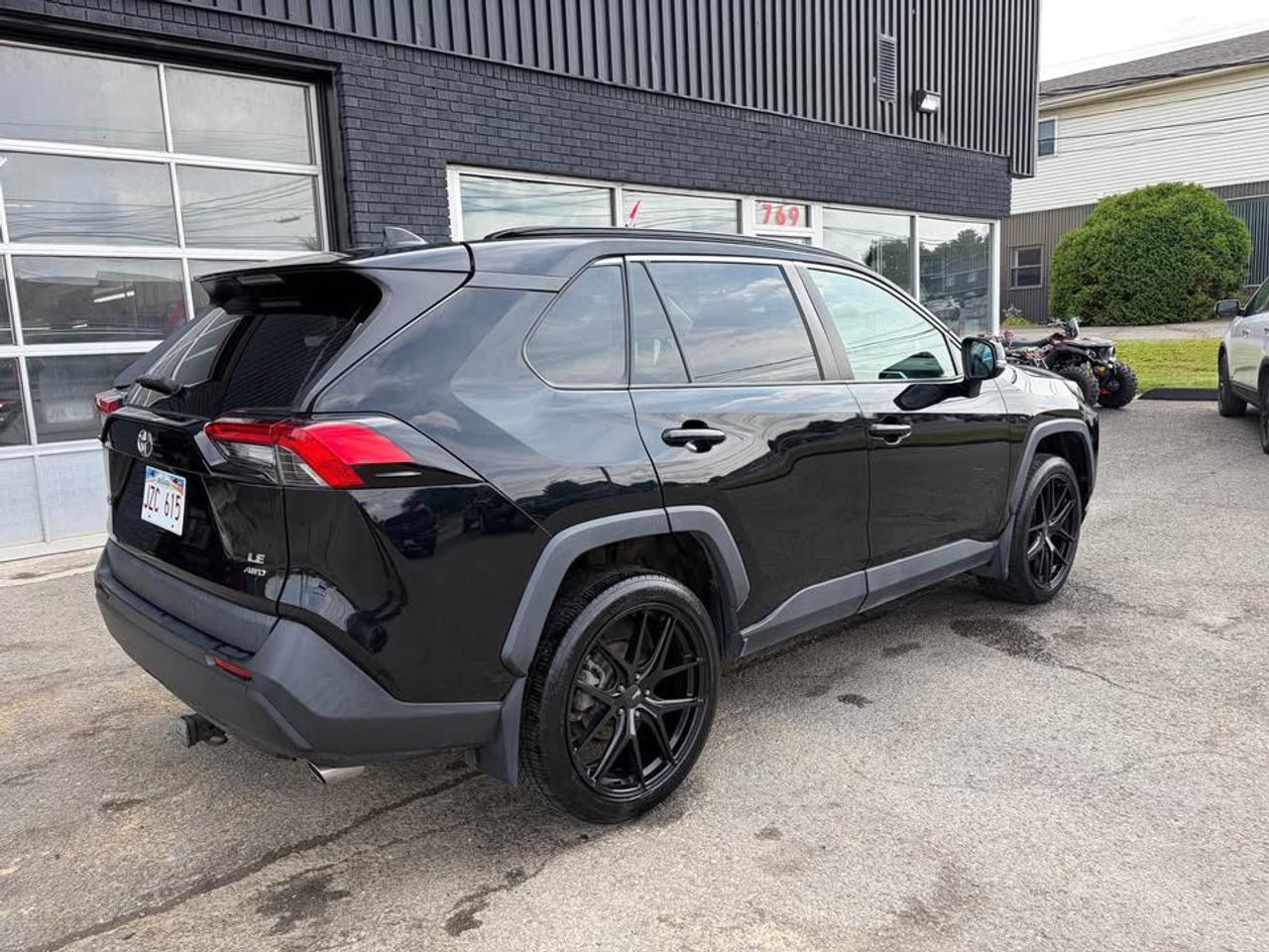 2020 Toyota RAV4 LE - Photo #11