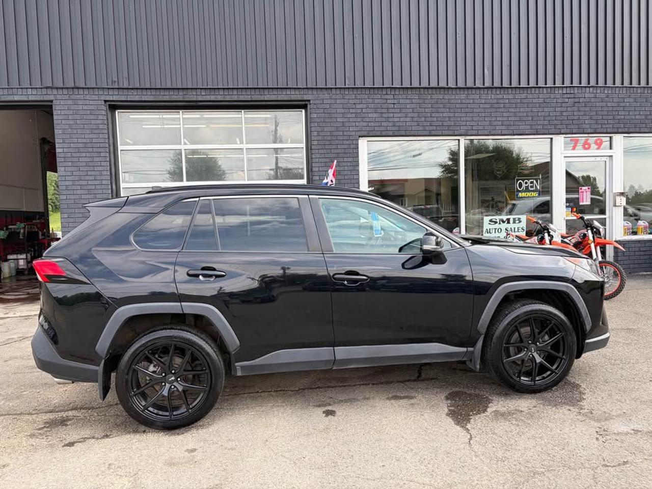 2020 Toyota RAV4 LE - Photo #13