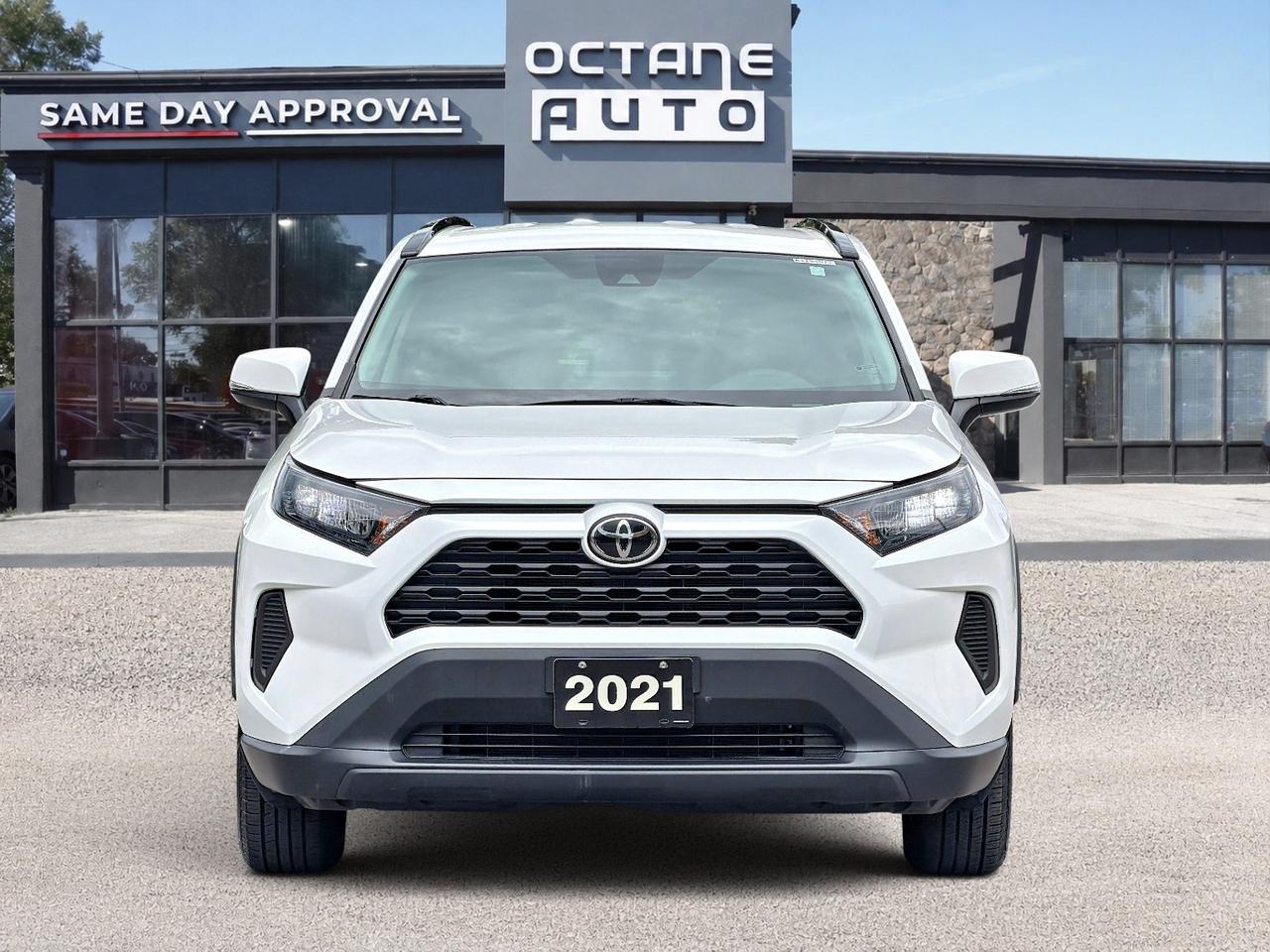 2021 Toyota RAV4 LE FWD Photo