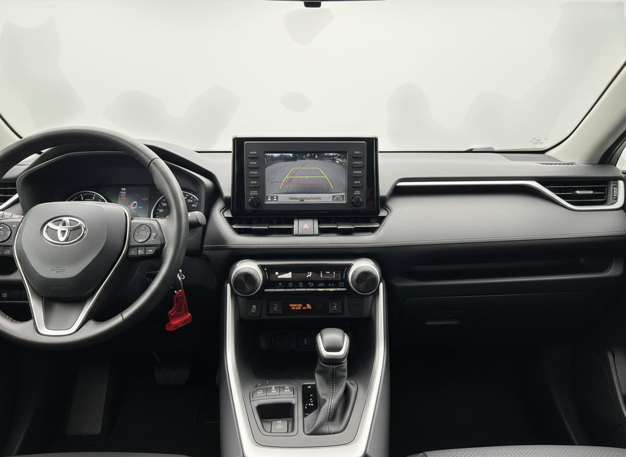 2021 Toyota RAV4 LE FWD Photo