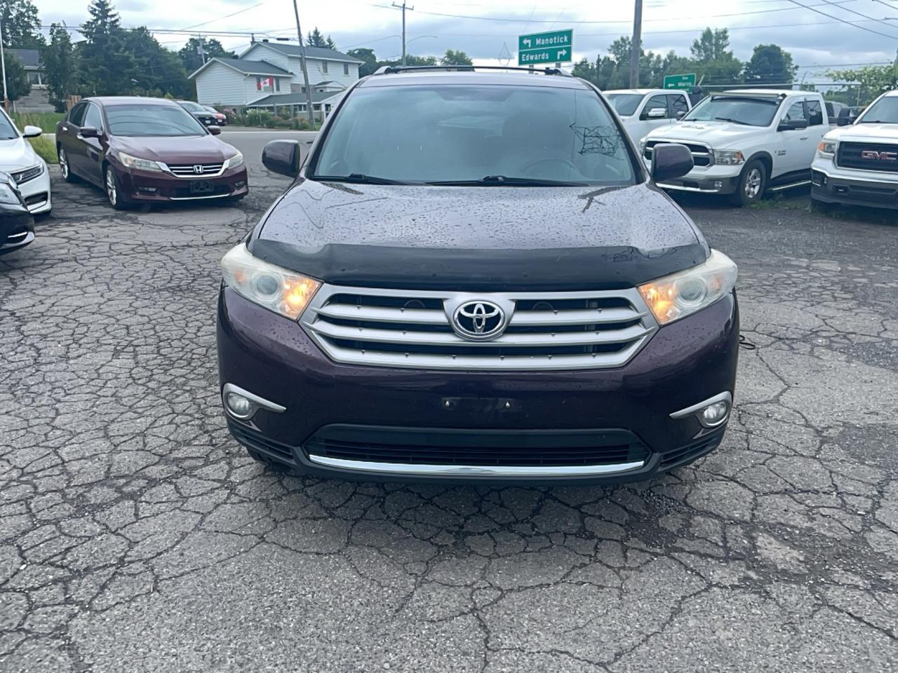 Used 2013 Toyota Highlander BASE for sale in Ottawa, ON