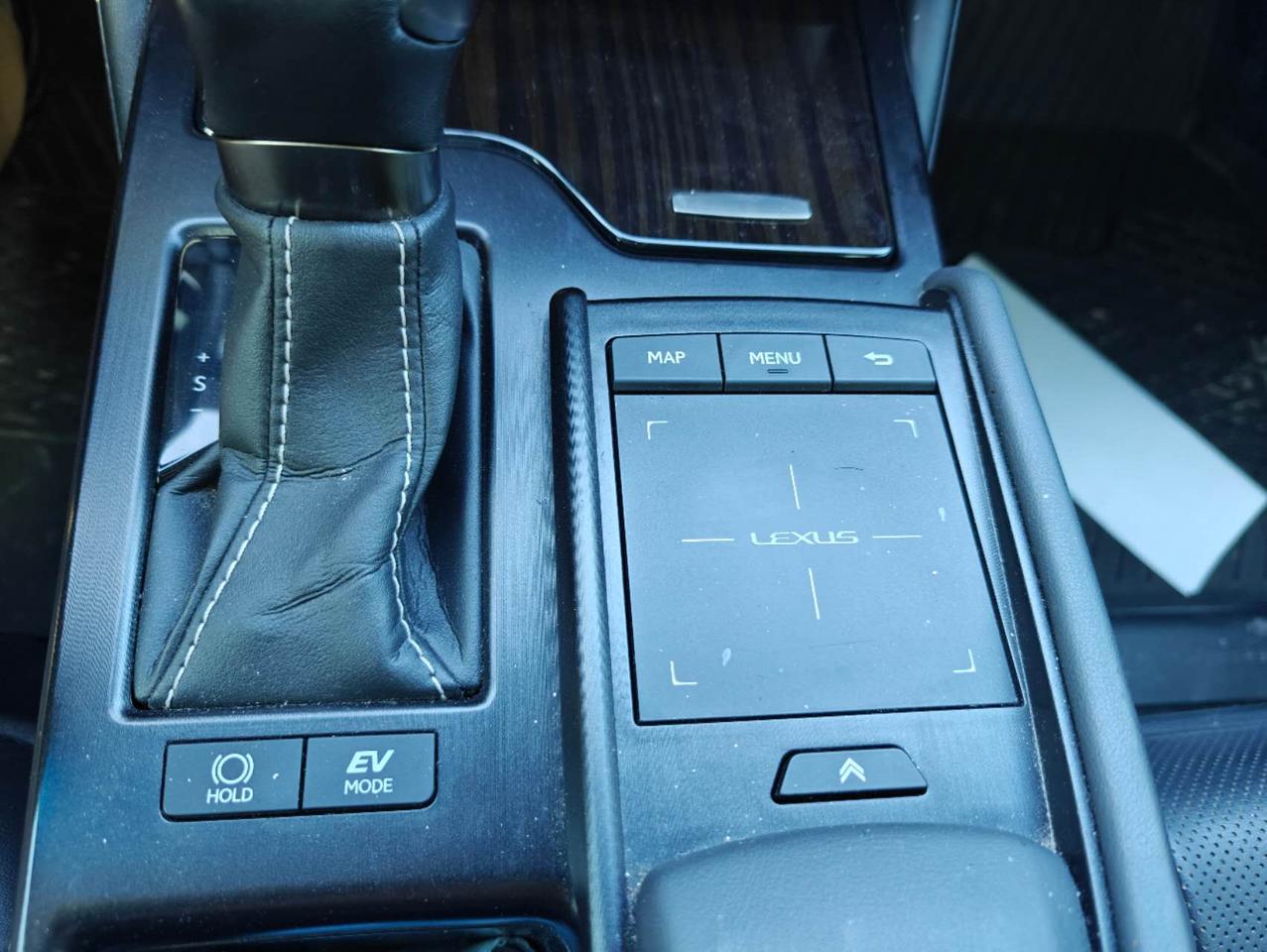 2019 Lexus ES 300h FWD Photo