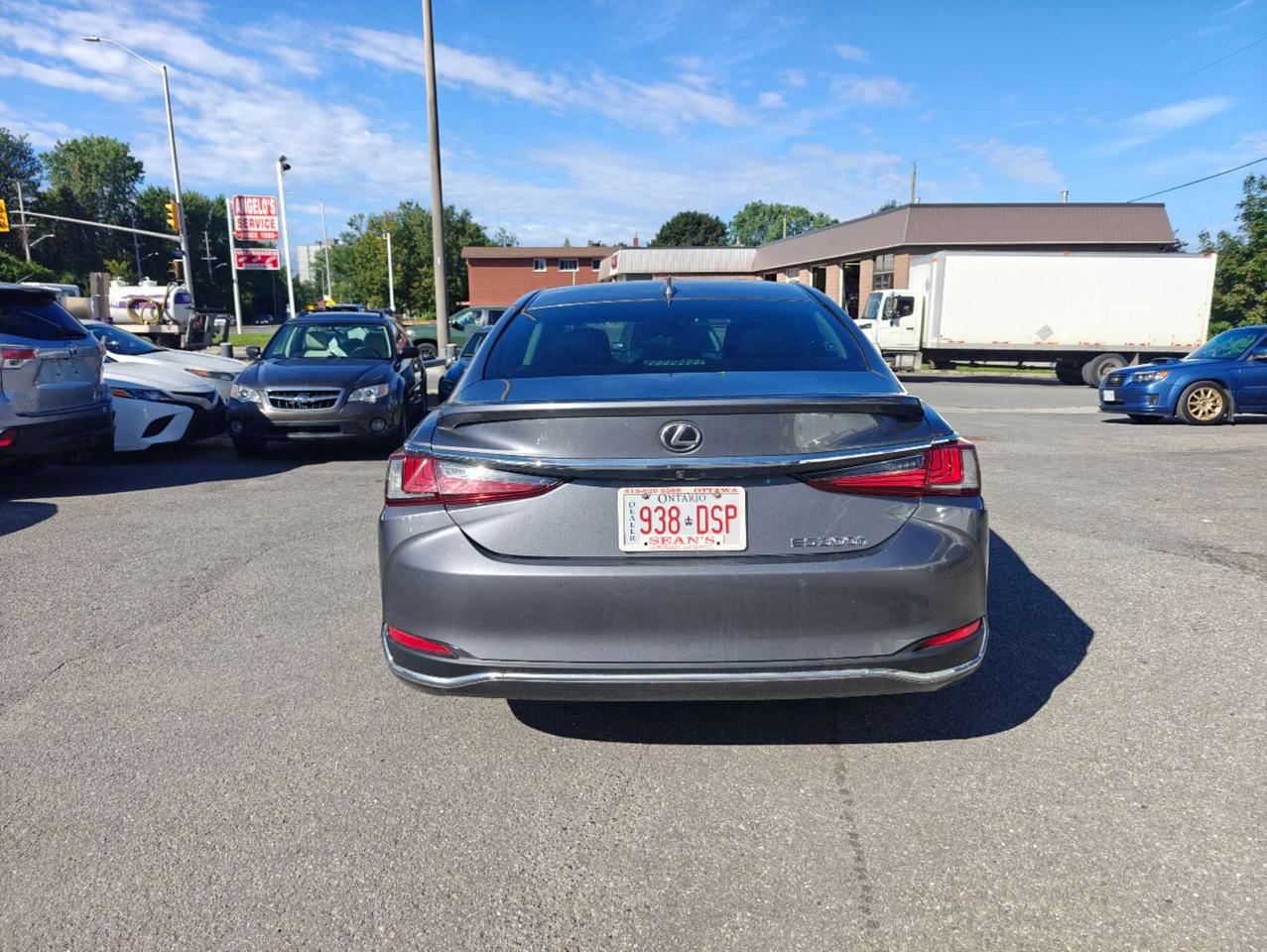 2019 Lexus ES