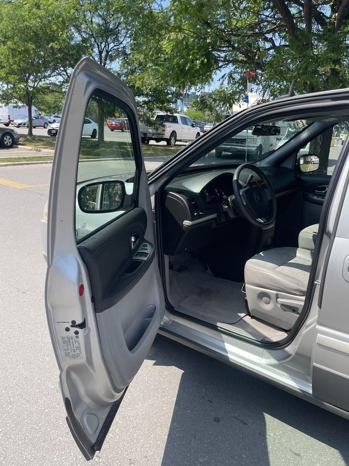 2008 Pontiac Montana ONLY 82,000 KMS Photo