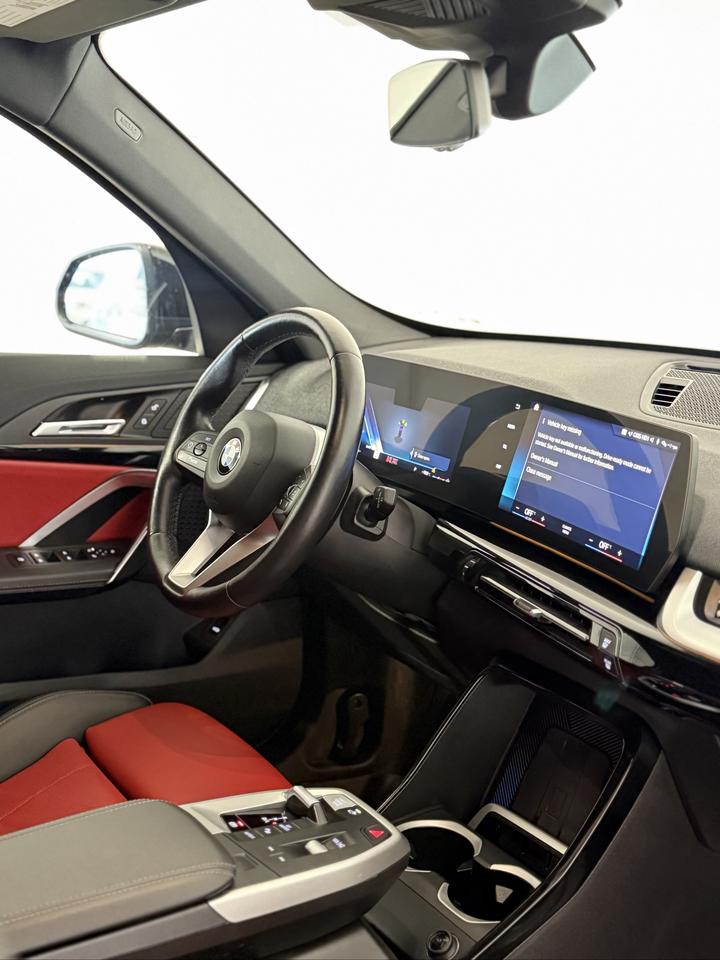 2023 BMW X1 xDrive28i | LEATHER | CARPLAY | PANOROOF Photo