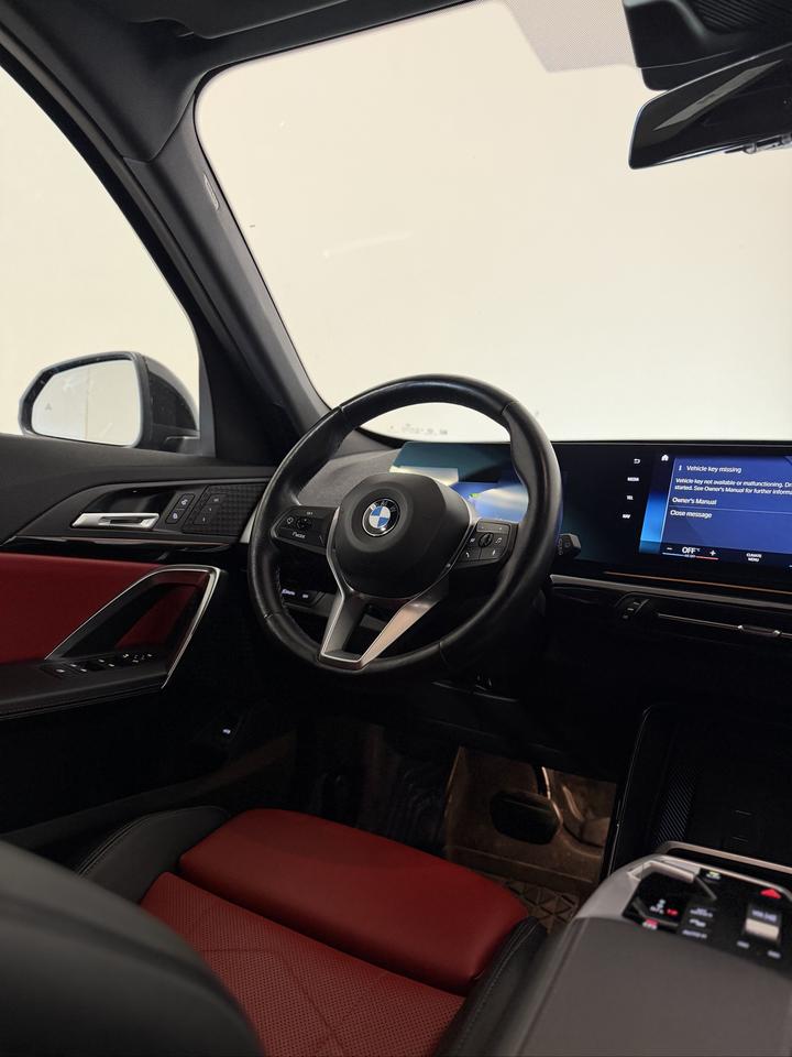 2023 BMW X1 xDrive28i | LEATHER | CARPLAY | PANOROOF Photo