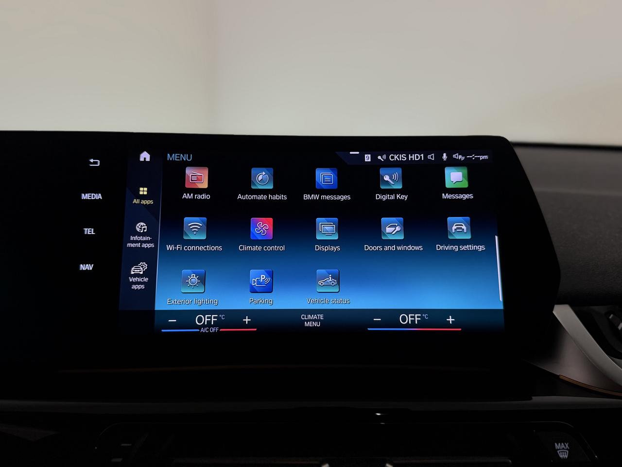 2023 BMW X1 xDrive28i | LEATHER | CARPLAY | PANOROOF Photo