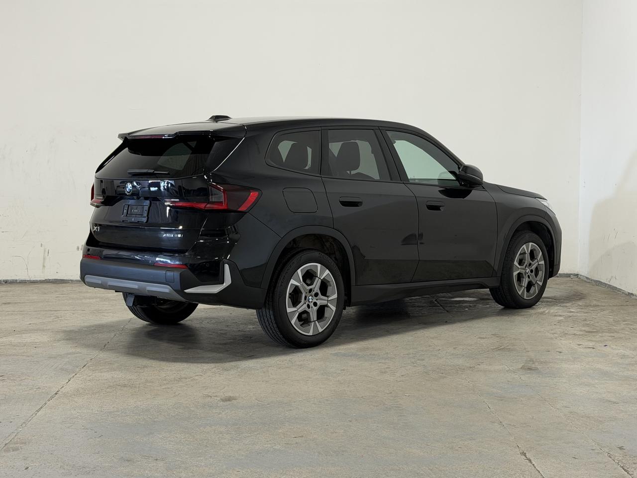 2023 BMW X1 xDrive28i | LEATHER | CARPLAY | PANOROOF Photo