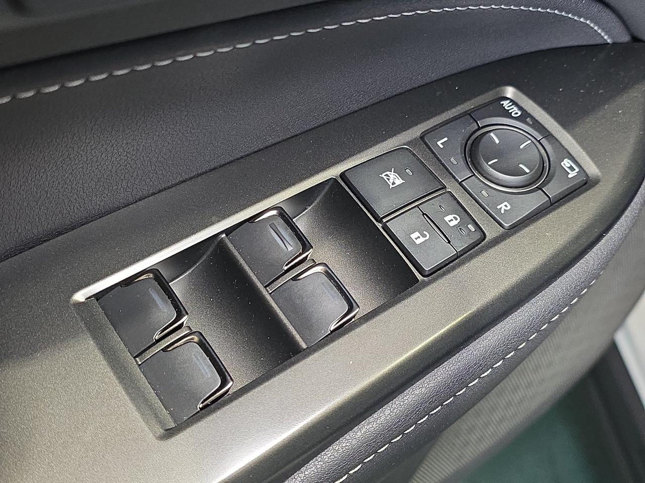 2025 Lexus NX 350h Premium Photo