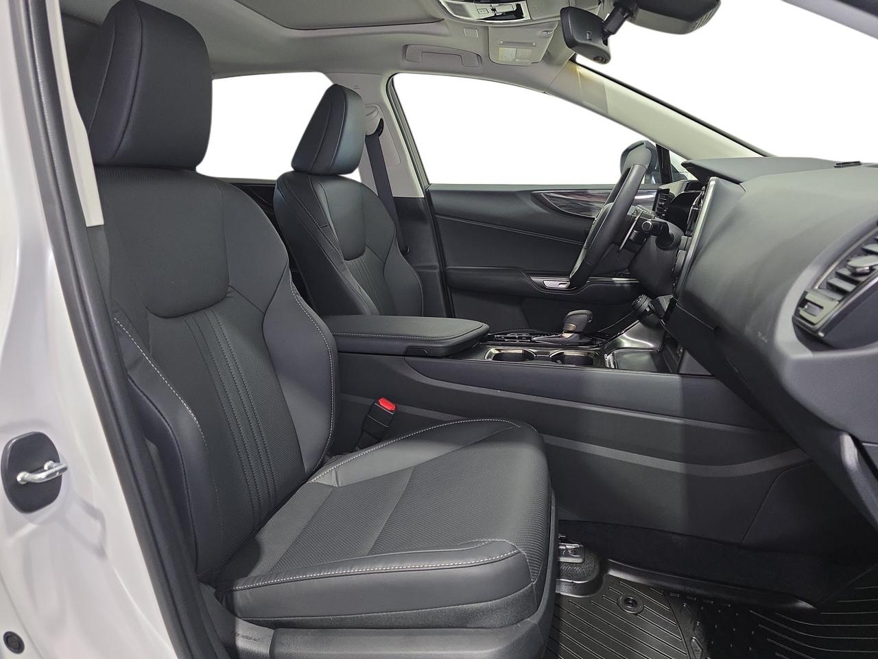 2025 Lexus NX 350h Premium Photo