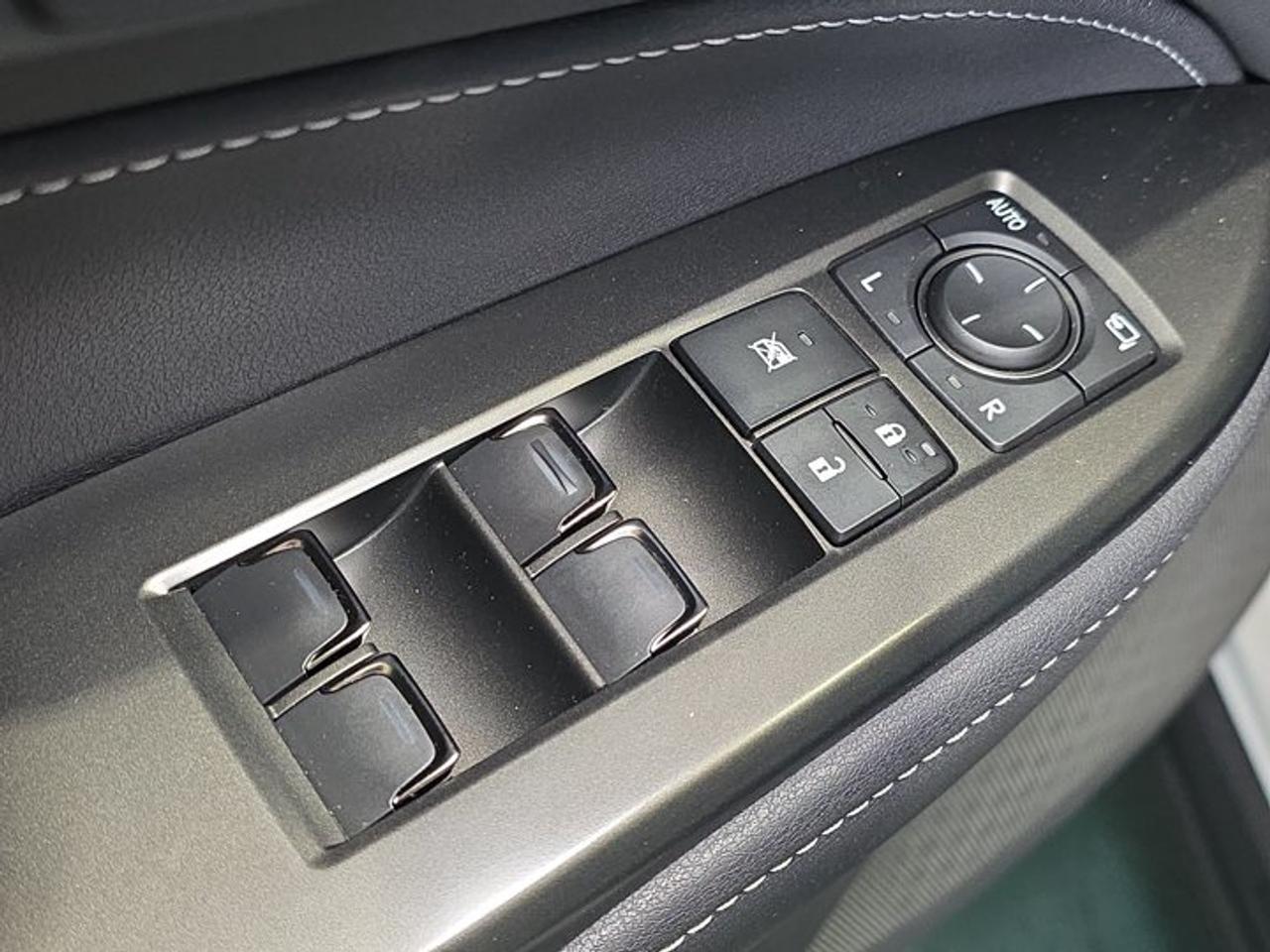 2025 Lexus NX 350h Premium Photo