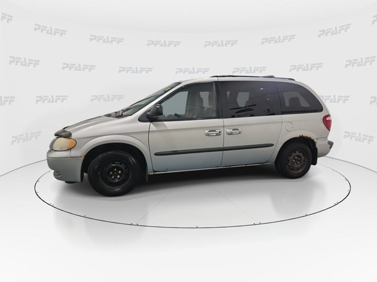 2003 Dodge Caravan SE Photo