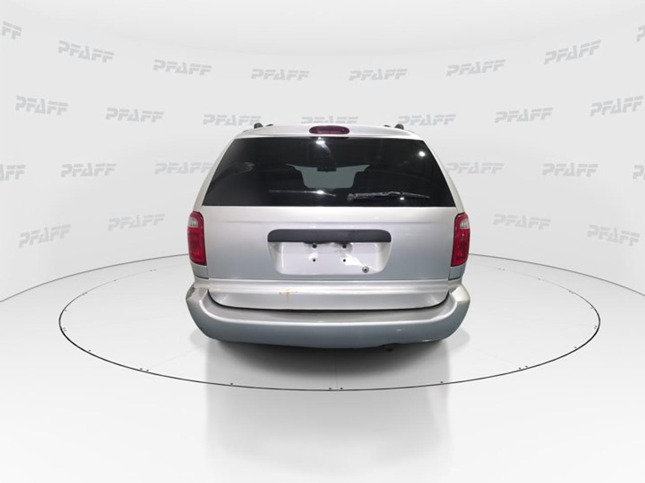 2003 Dodge Caravan SE Photo