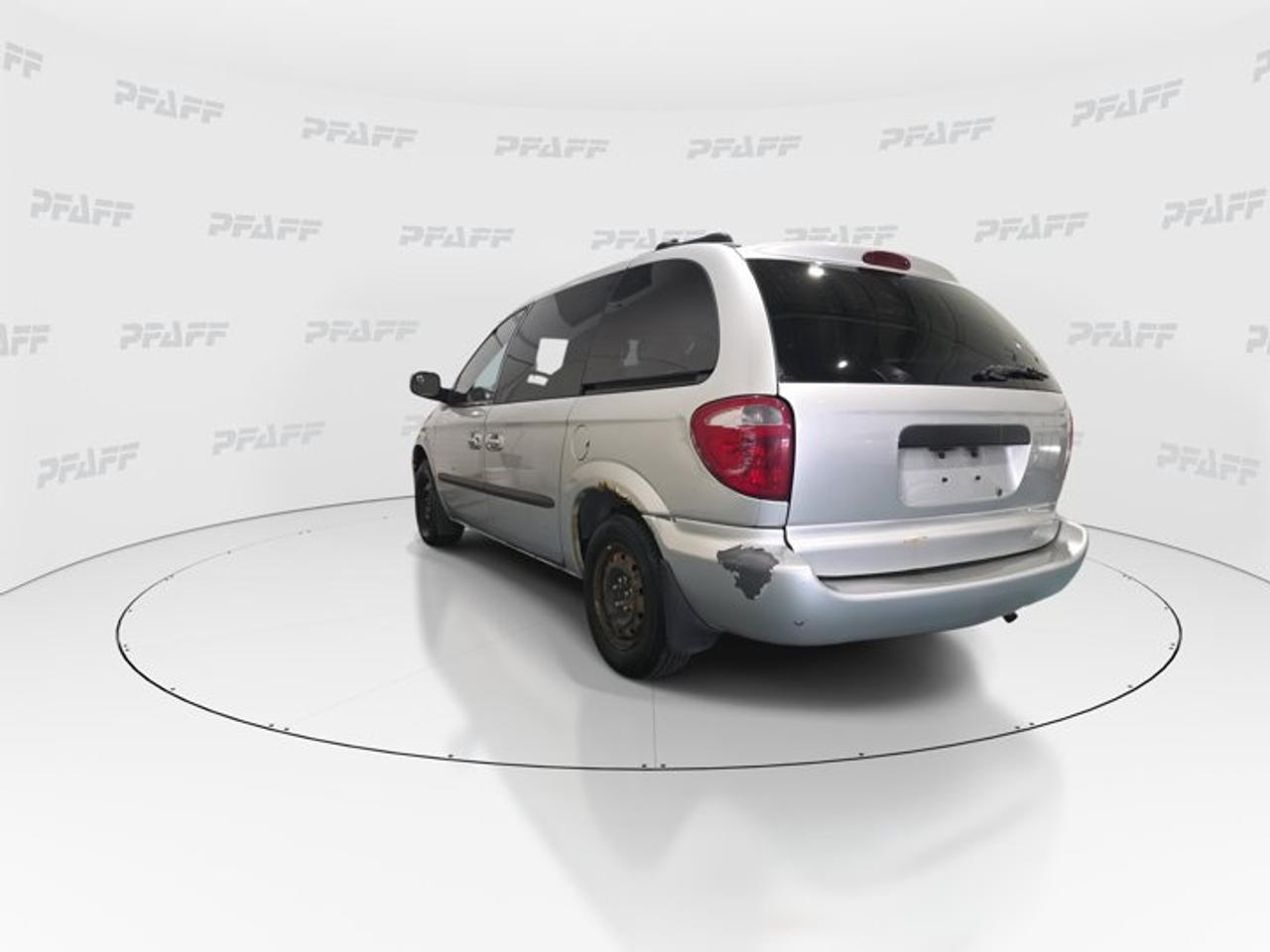 2003 Dodge Caravan SE Photo