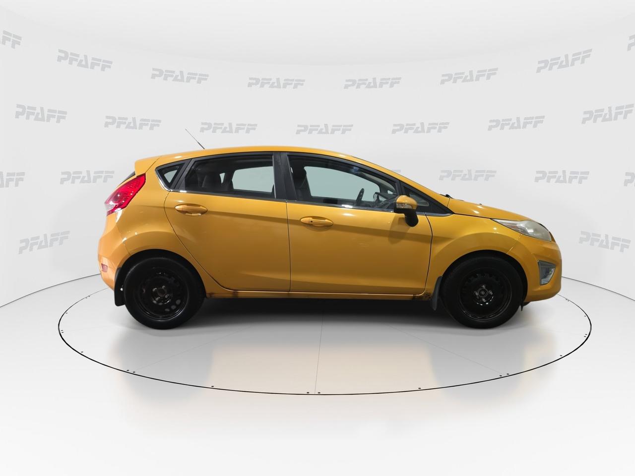 2011 Ford Fiesta SES Photo