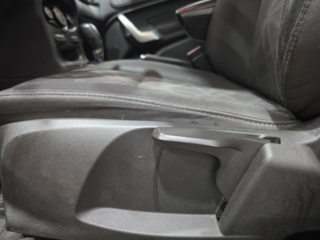 2011 Ford Fiesta SES Photo