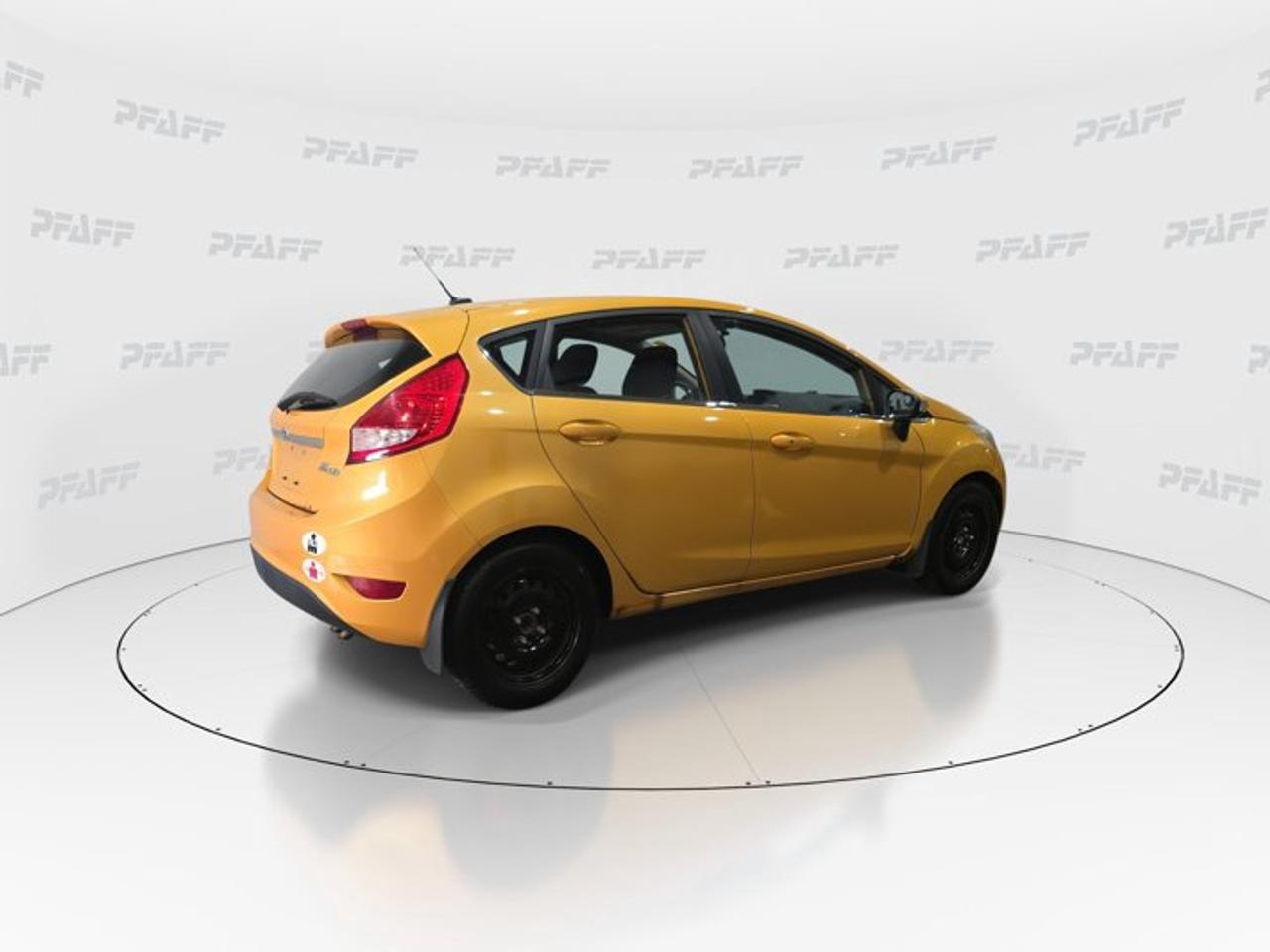 2011 Ford Fiesta SES Photo