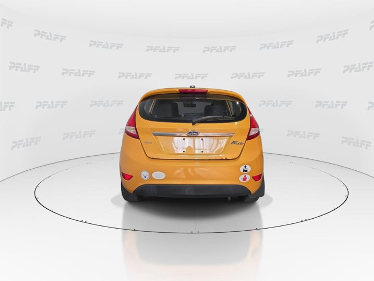 2011 Ford Fiesta SES Photo