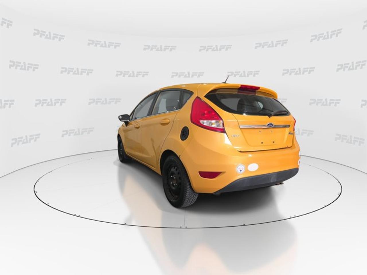 2011 Ford Fiesta SES Photo