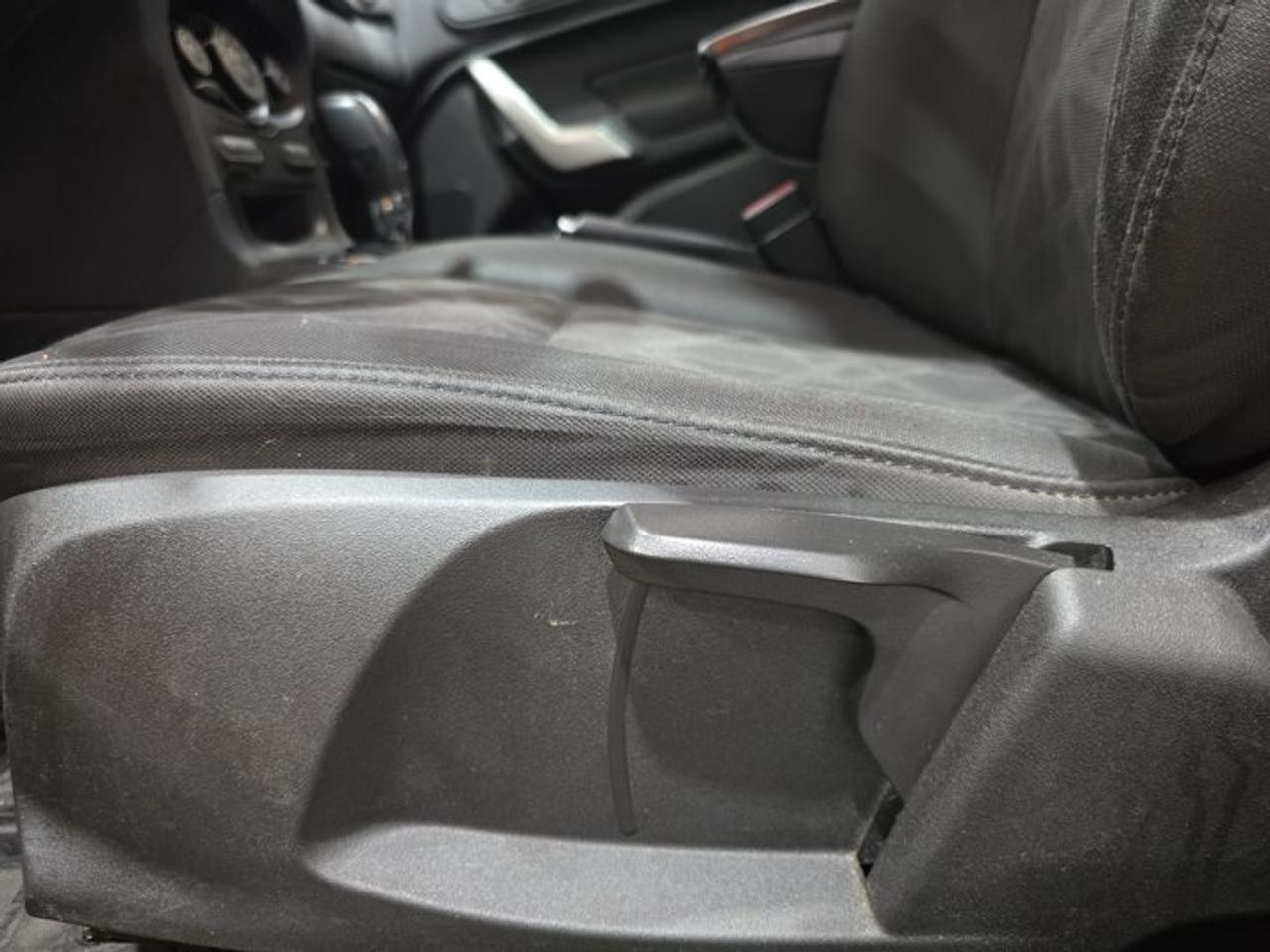 2011 Ford Fiesta SES Photo