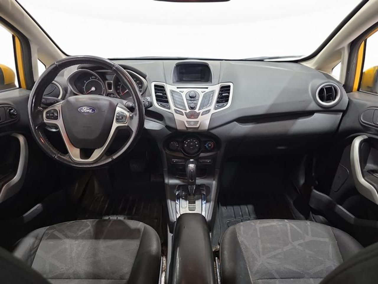 2011 Ford Fiesta SES Photo