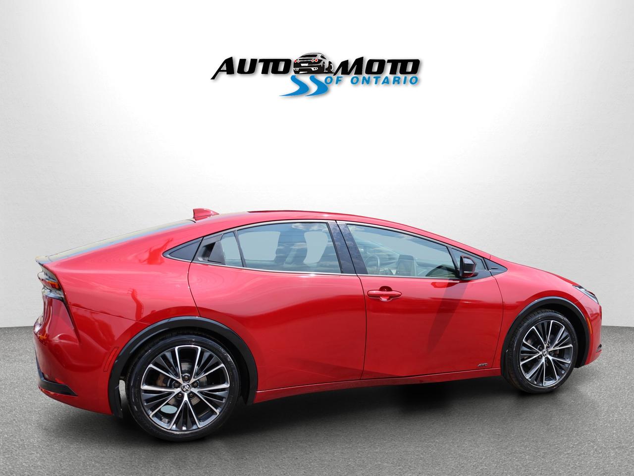 2024 Toyota Prius XLE AWD CERTIFIED CAMERA NAV BLUETOOTH LEATHER HEATED SEATS CRUISE ALLOYS Photo