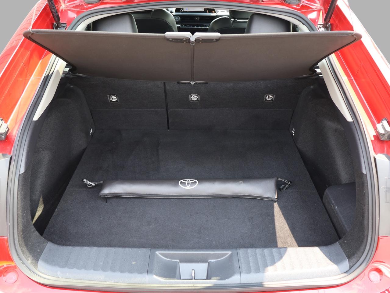 2024 Toyota Prius XLE AWD CERTIFIED CAMERA NAV BLUETOOTH LEATHER HEATED SEATS CRUISE ALLOYS Photo
