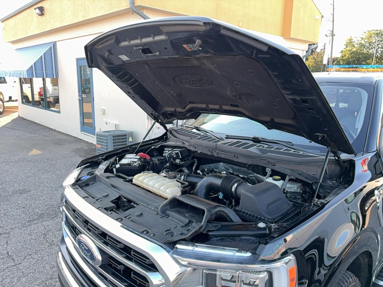 2022 Ford F-150 XLT XTR 4x4SuperCrew2.7L6cyl 5'5"BoxPanoramicRoof Photo