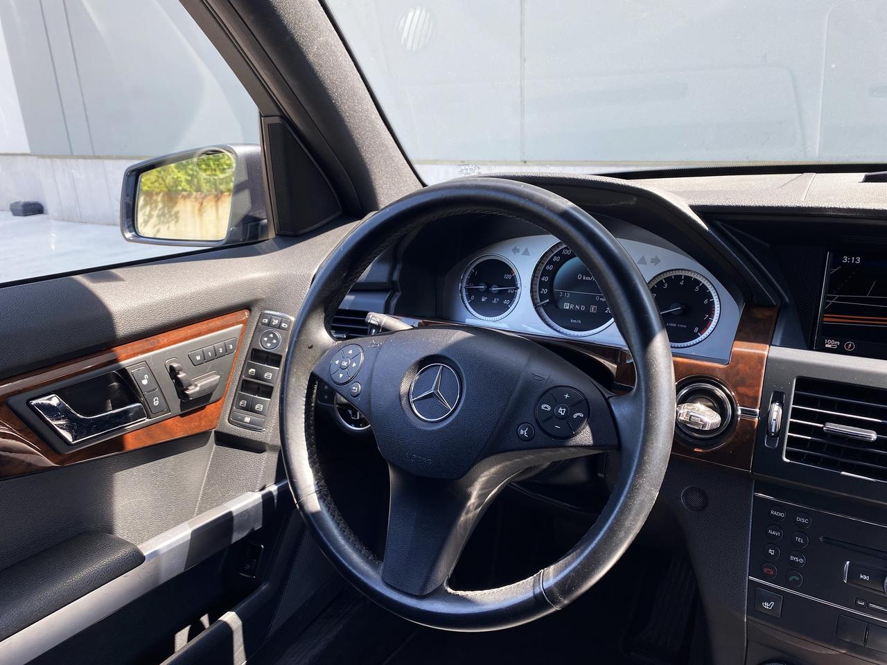 2011 Mercedes-Benz GLK-Class GLK 350 4MATIC-SPORT-NAV-CAMERA-PANO ROOF Photo