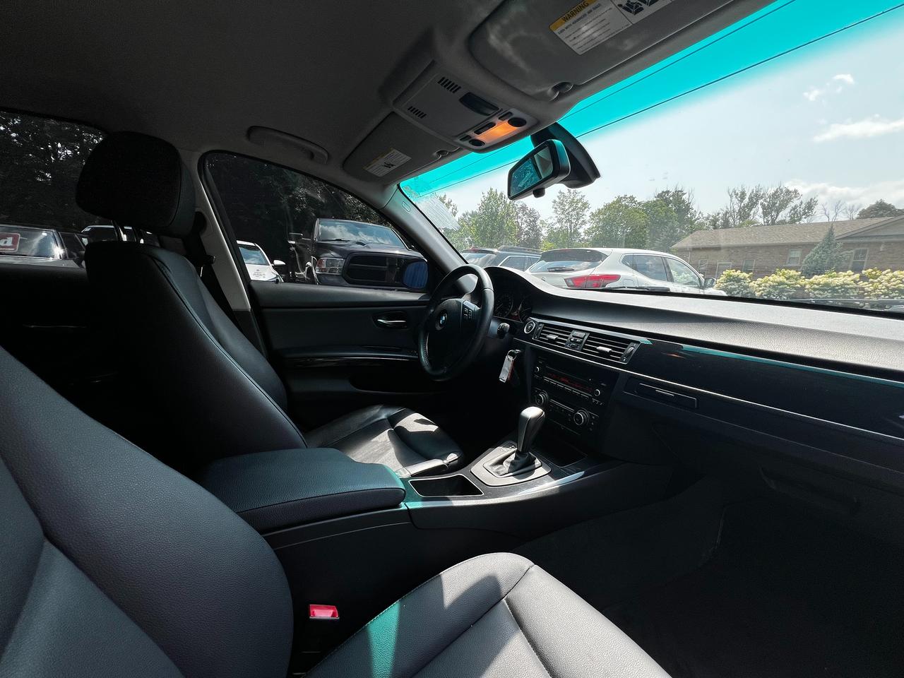 2011 BMW 3 Series 328i xDrive Classic Edition Photo