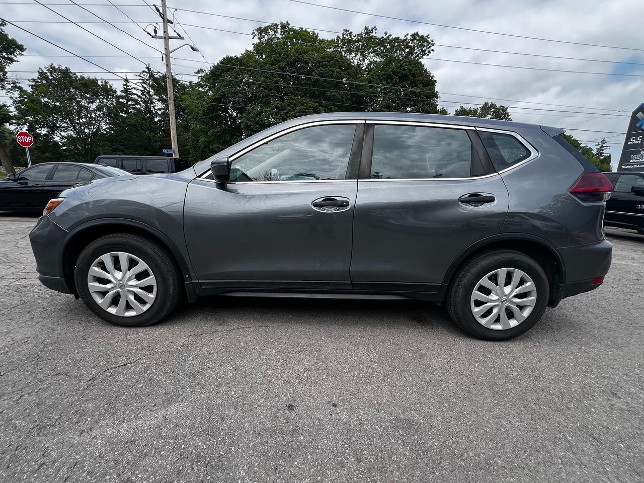 2019 Nissan Rogue FWD SV - Photo #4