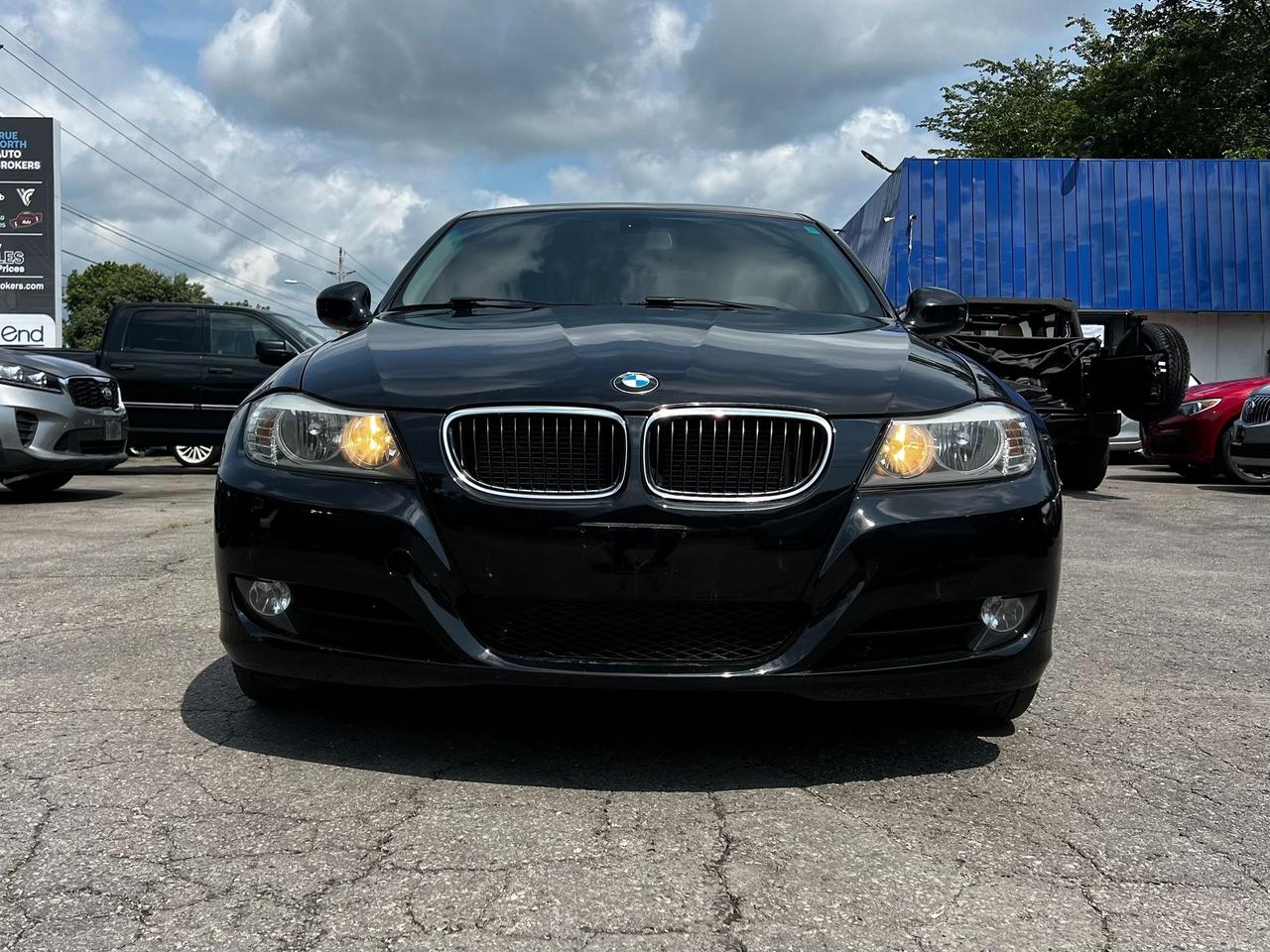 2011 BMW 3 Series 328i xDrive Classic Edition Photo