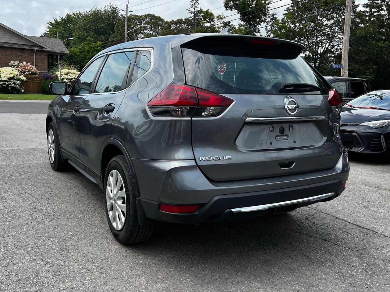 2019 Nissan Rogue FWD SV Photo