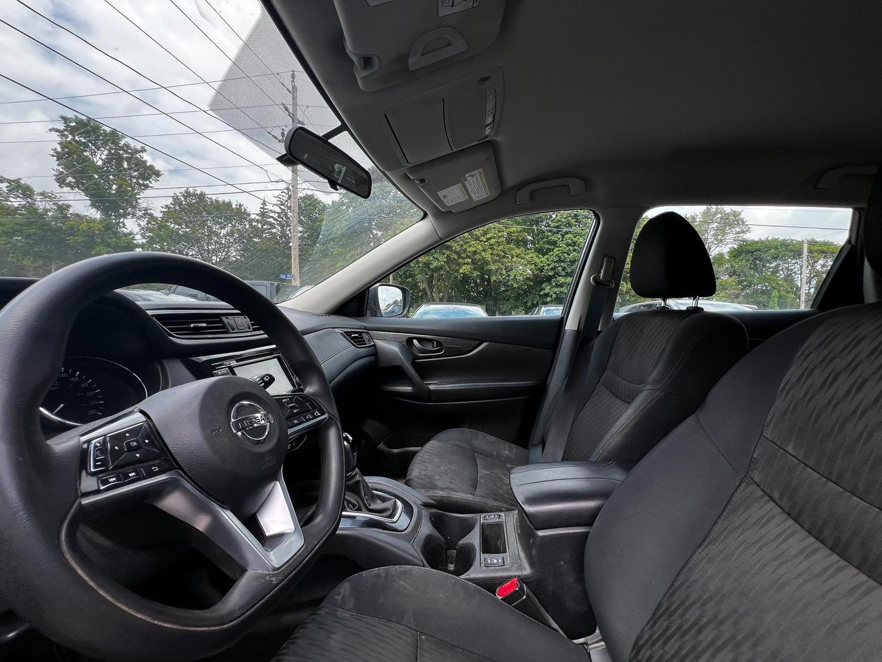 2019 Nissan Rogue FWD SV Photo