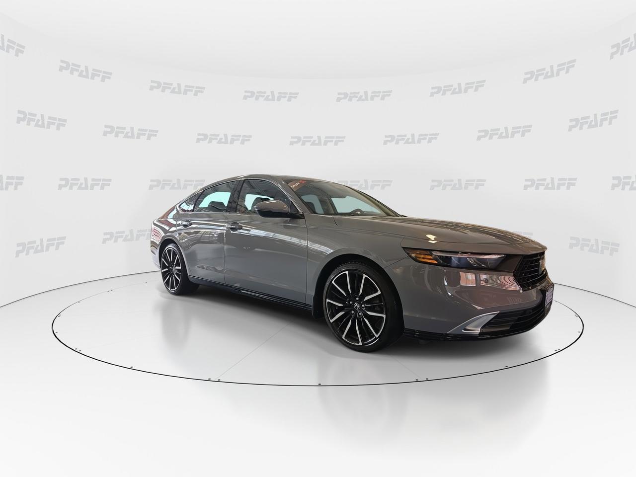 2026 Honda Accord Hybrid Touring Photo4