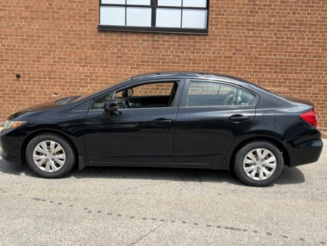 2012 Honda Civic 4dr Auto LX Photo