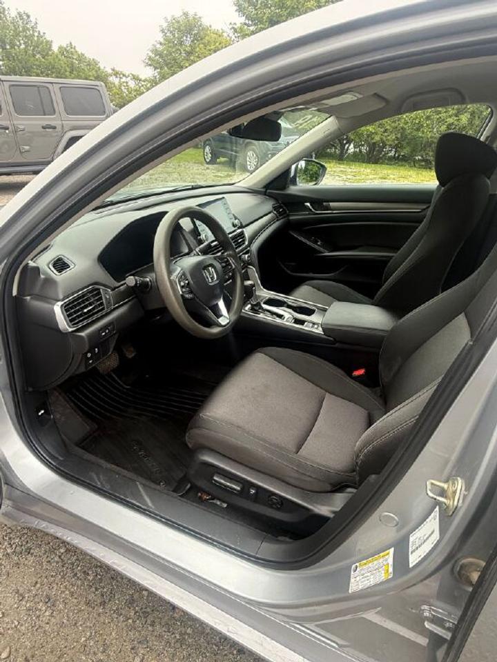 2019 Honda Accord Sedan LX Photo
