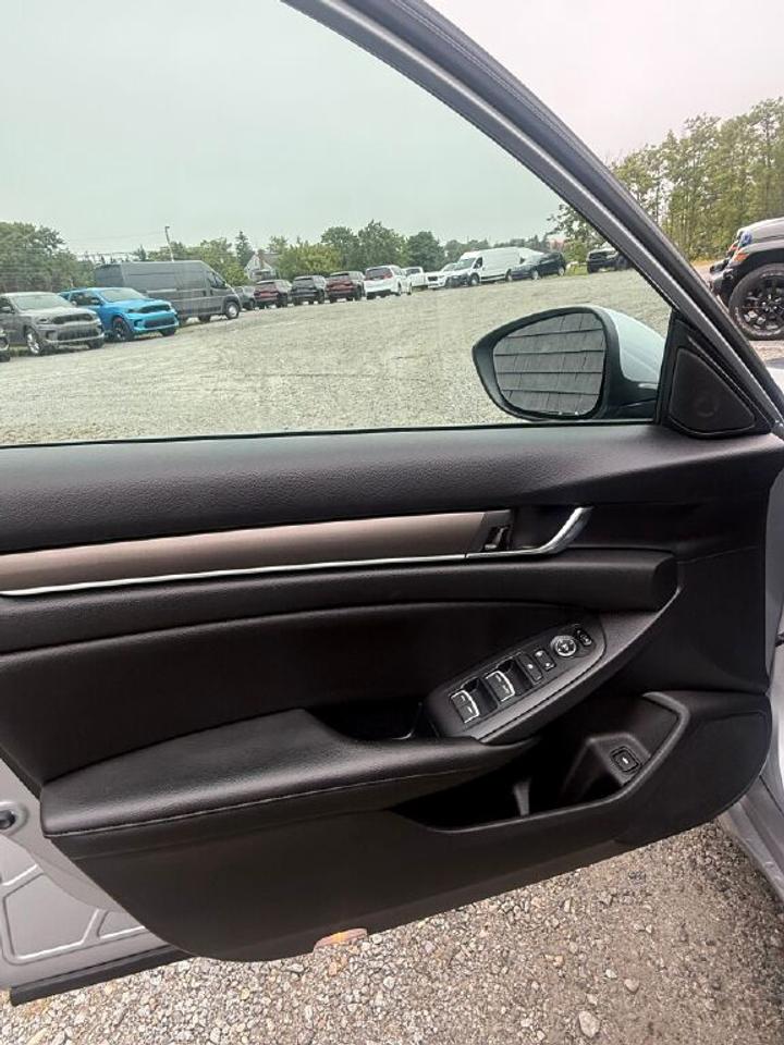 2019 Honda Accord Sedan LX Photo