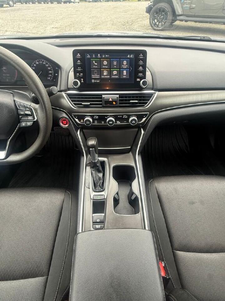 2019 Honda Accord Sedan LX Photo
