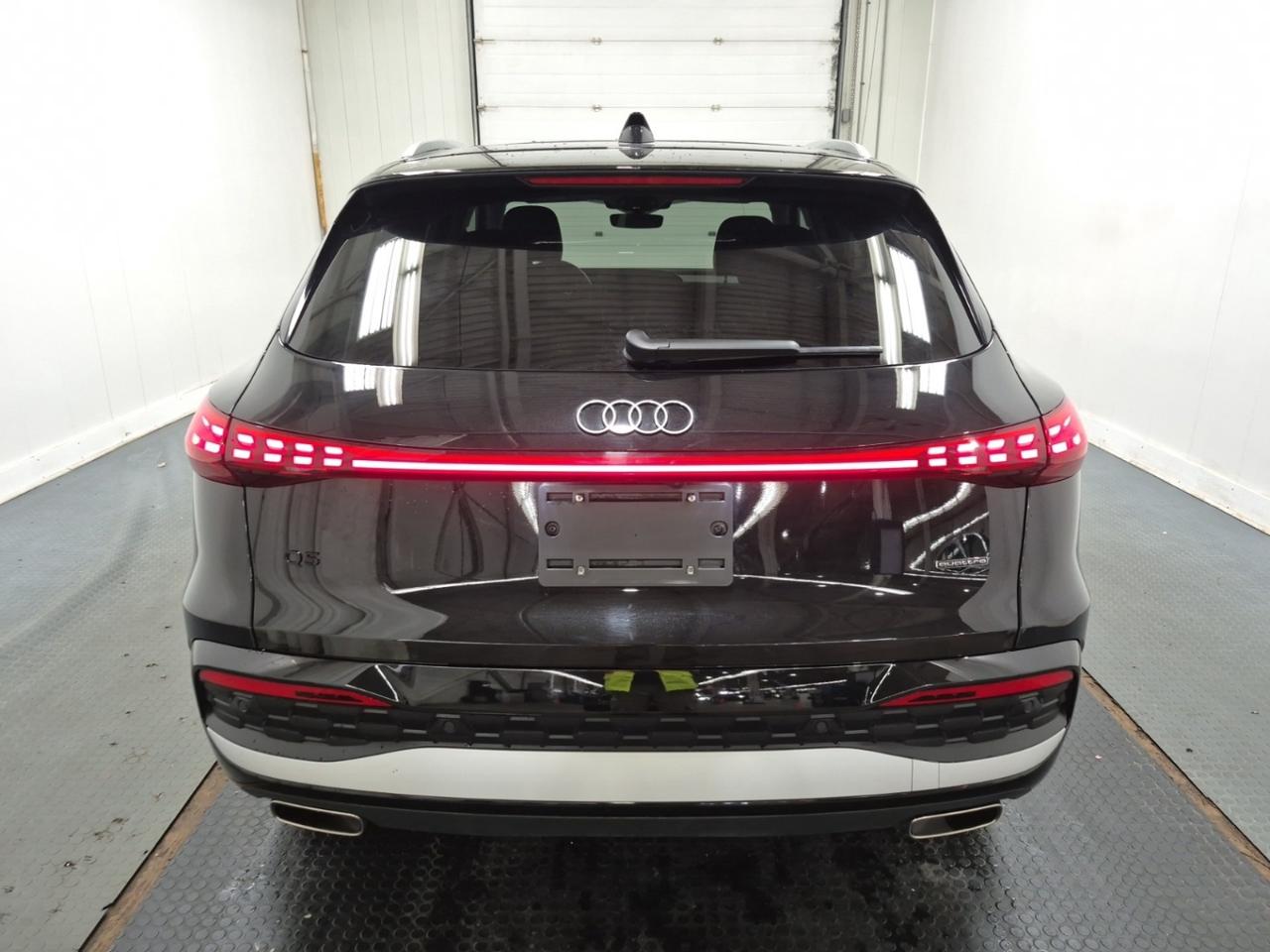 2025 Audi Q5 2.0 TFSI QUATTRO - NAVIGATION - PANORAMIC ROOF !!! Photo