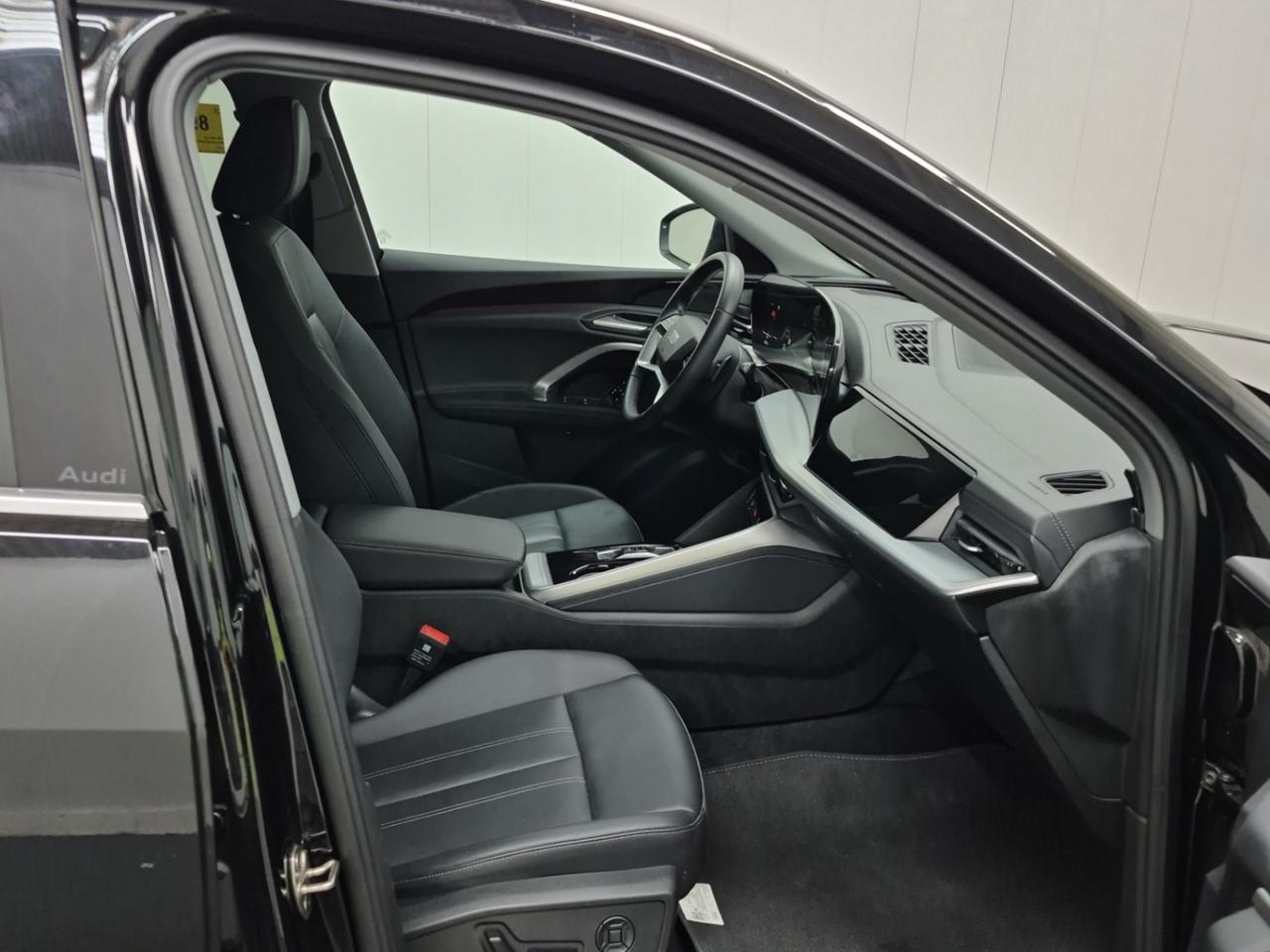 2025 Audi Q5 2.0 TFSI QUATTRO - NAVIGATION - PANORAMIC ROOF !!! Photo