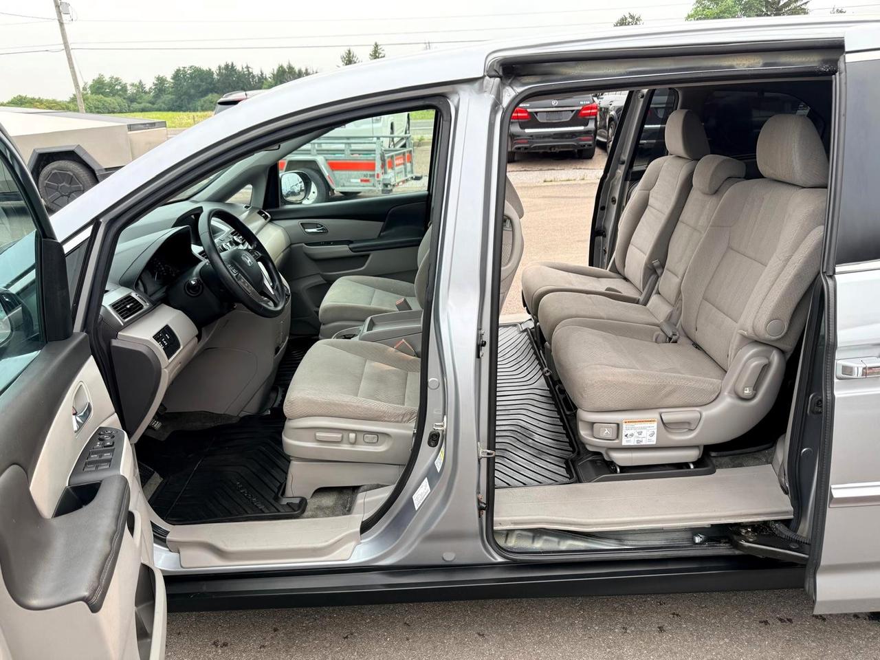 2016 Honda Odyssey EX 8 SEATS 1 OWNER Photo