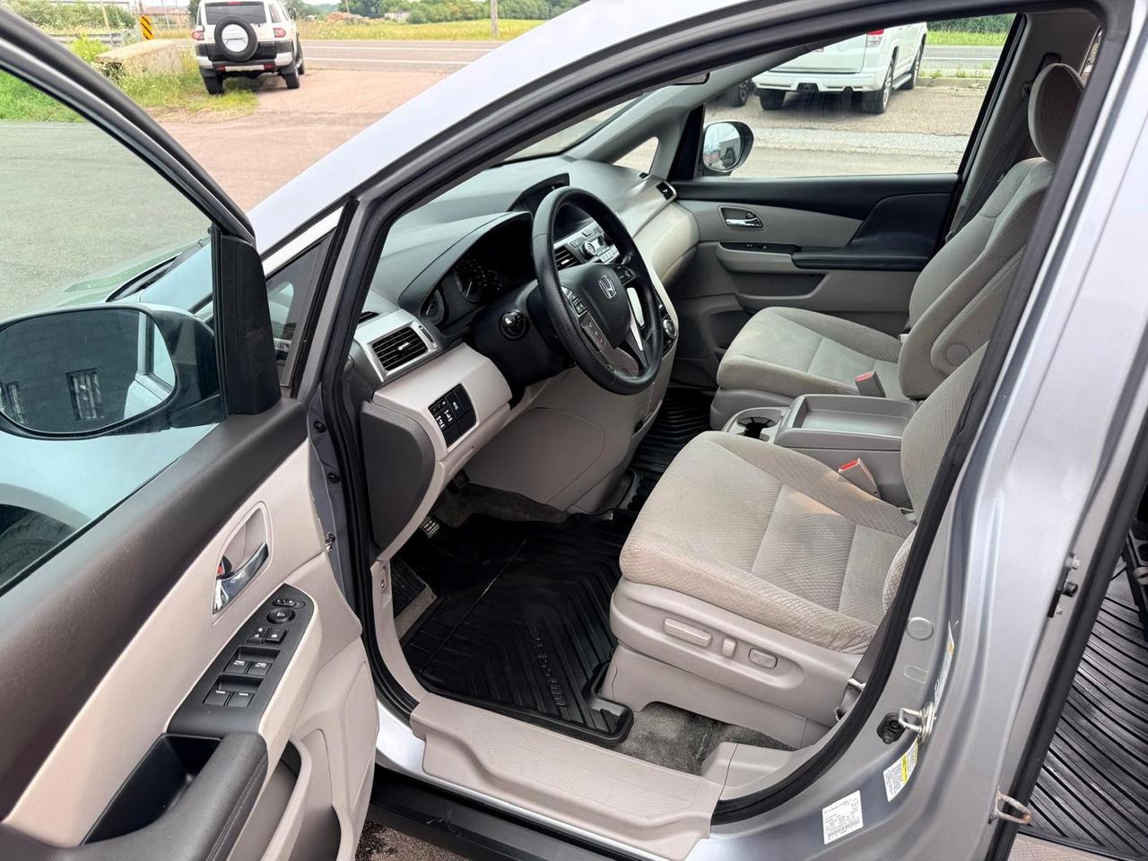 2016 Honda Odyssey EX 8 SEATS 1 OWNER Photo