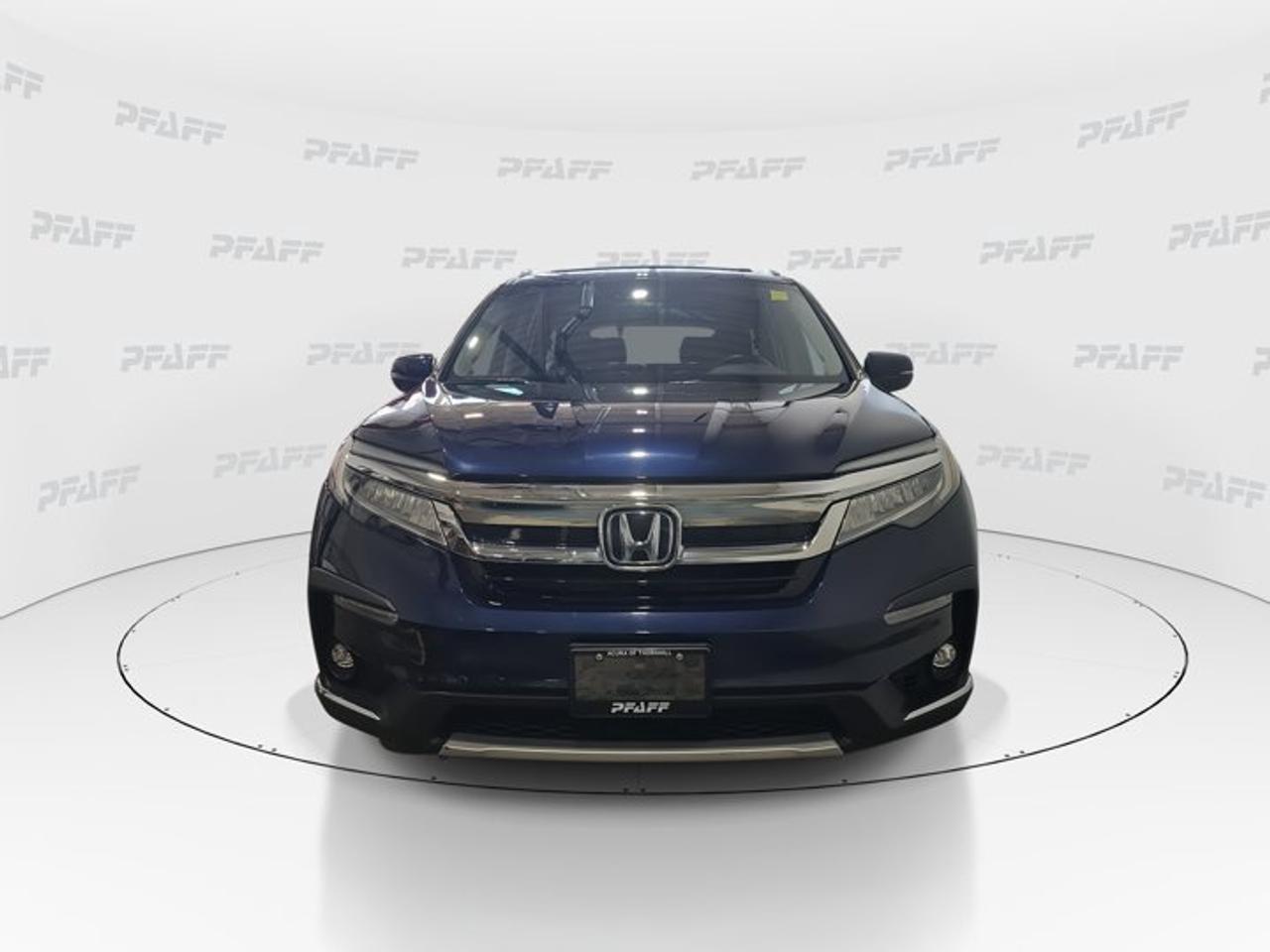 2021 Honda Pilot Touring 7-Passenger Photo3