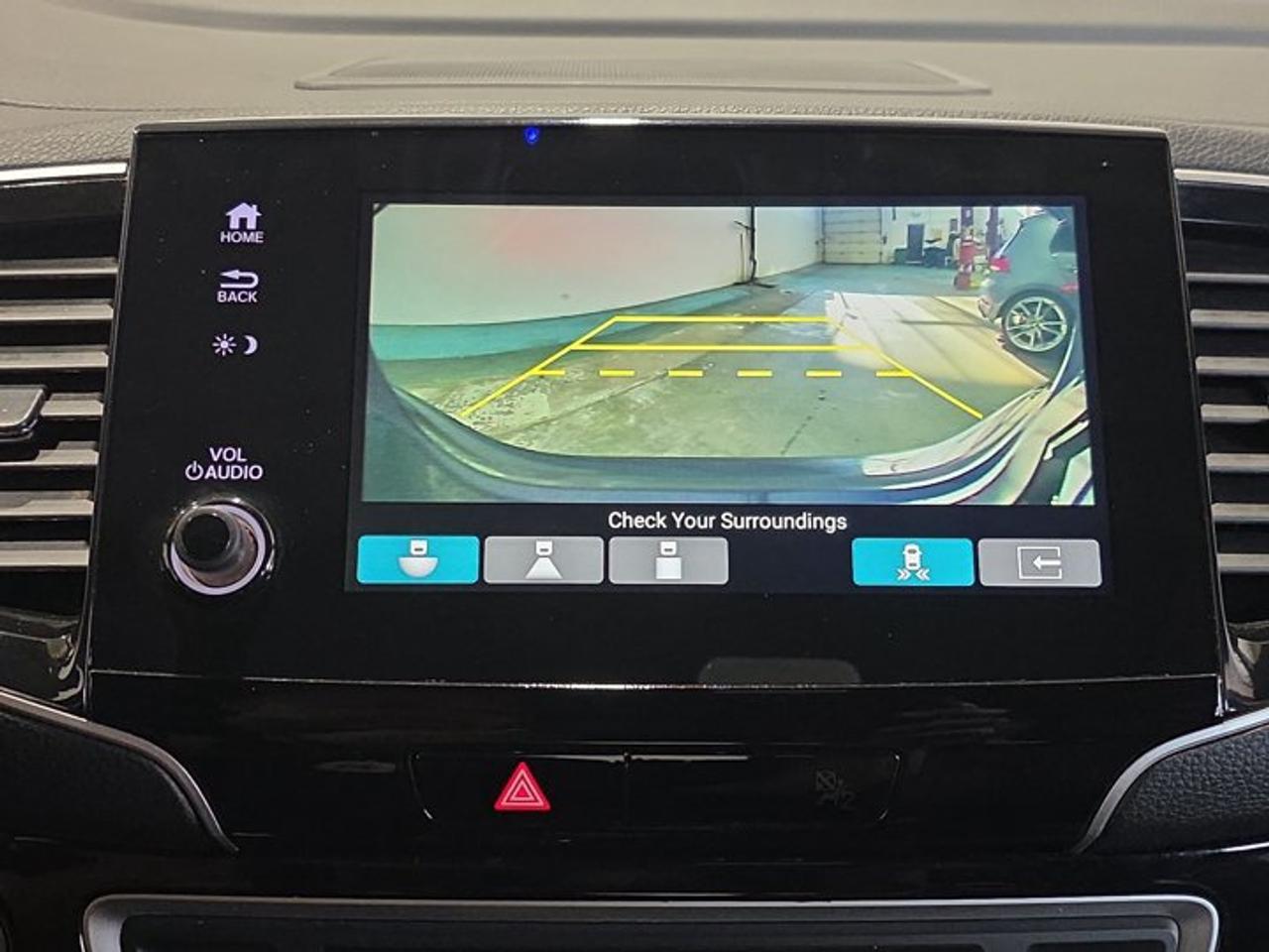 2021 Honda Pilot Touring 7-Passenger Photo